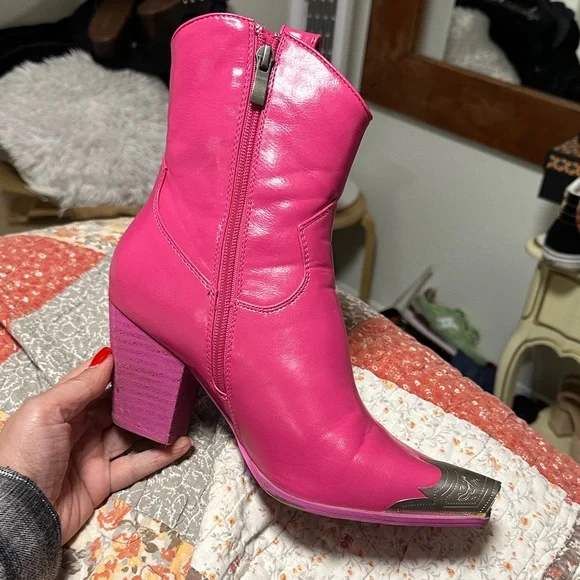BEAST FASHION Fuchsia Heeled Boots with Silver Tips - Picture 3 of 12